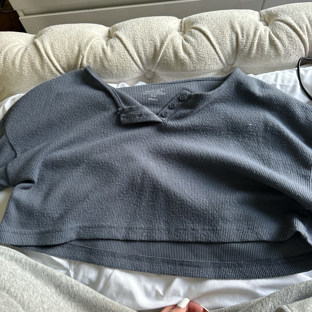 Rue21 Gray Long Sleeve Tee